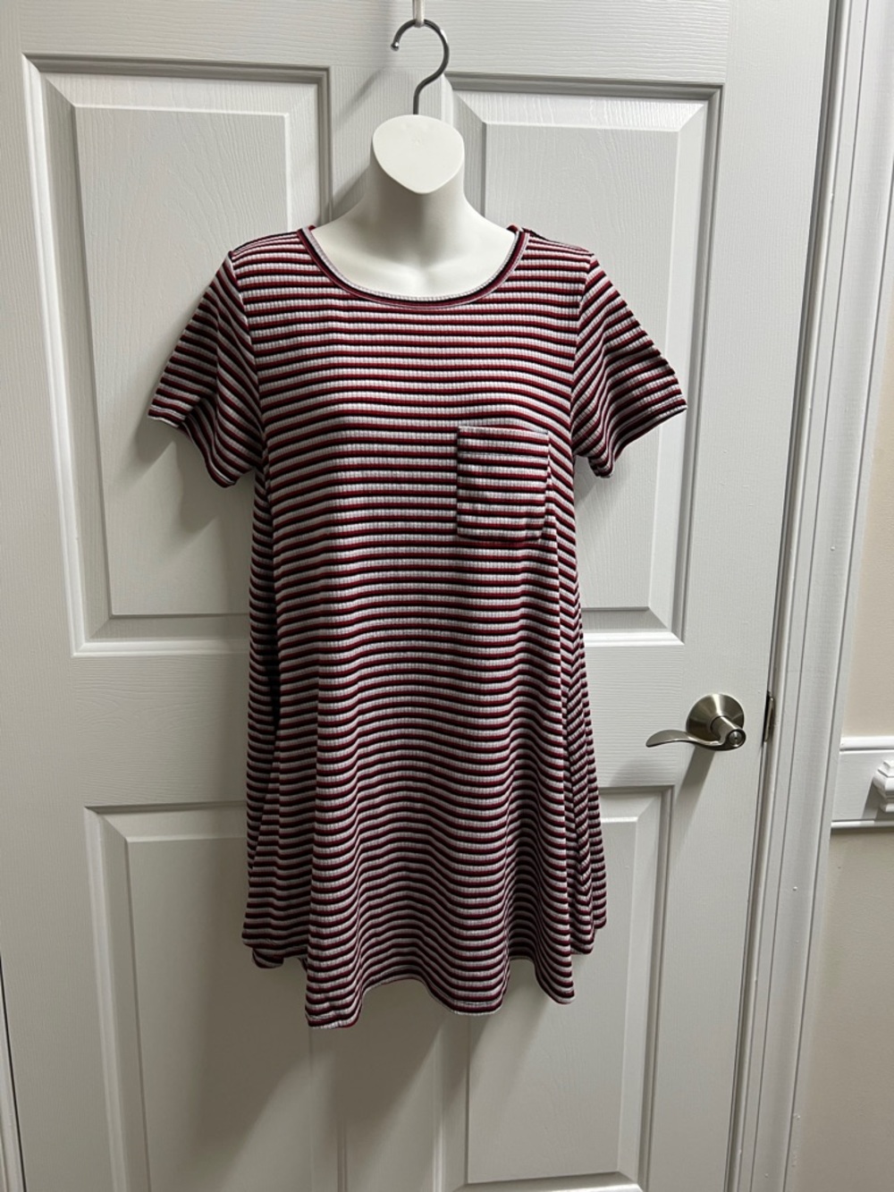 LuLaRoe Striped Short Sleeve Swing Dress red black White size XS 4176